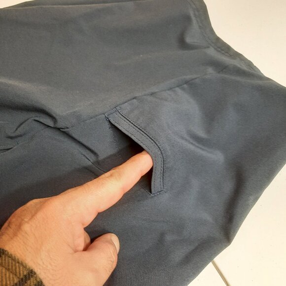 PGA Tour Men’s Golf Shorts Blue Size 42 Performance Stretch Moisture Wicking - Picture 3 of 7